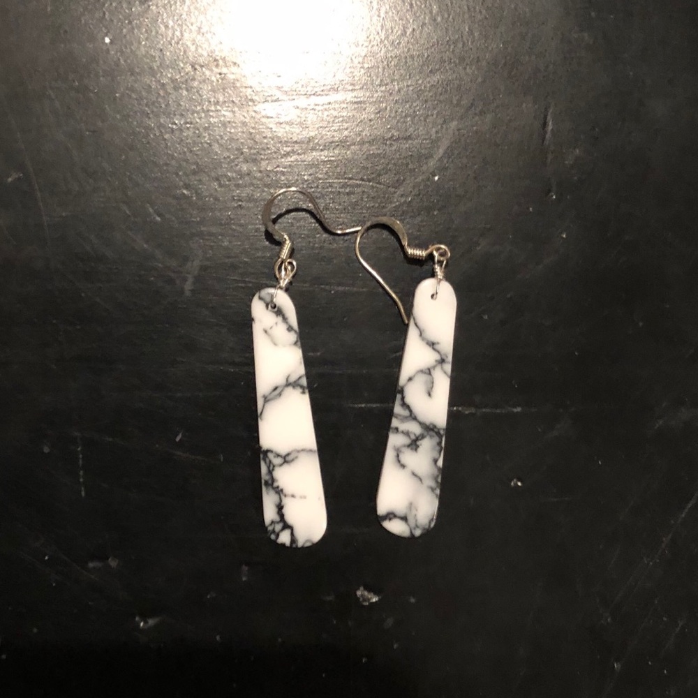 Turnback Pony Howlite Slab Earrings